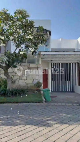 Forest Mansion House Near Greenlake, Near UC Campus, Near Unesa Lidah Campus Forest Mansion House Near Greenlake, Near UC Campus, Near Unesa Lidah Campus