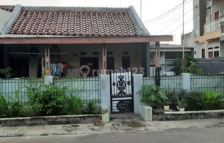 Dijual Cepat Rumah, Murah, Posisi Hook, Tidak Banjir Di Graha Prima. Tambun Selatan. 