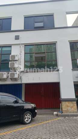 3 Lantai Ruko Plaza Segi 8 Hadap Jalan Raya Sctv 3 Lantai Ruko Plaza Segi 8 Hadap Jalan Raya Sctv