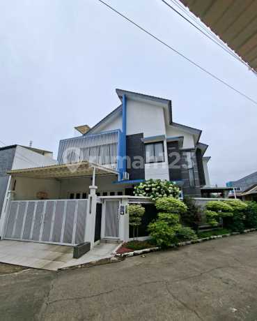 Modern House in Gria Jakarta Pamulang