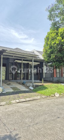 Wide Ready-to-Live House in a Scenic Environment, The Breeze Cluster, Sentul City, Bogor Wide Ready-to-Live House in a Scenic Environment, The Breeze Cluster, Sentul City, Bogor