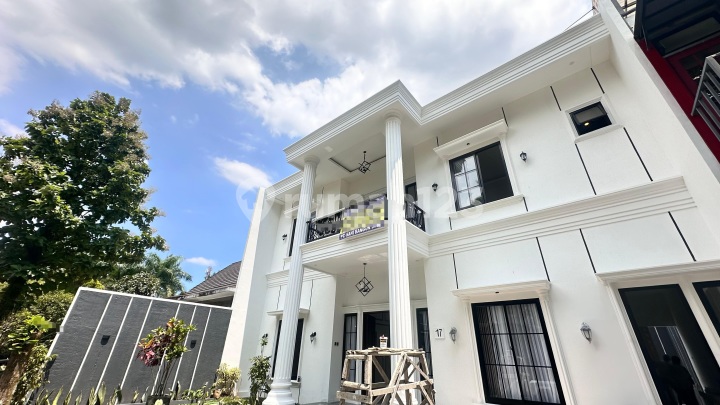 Luxury House Near Adem Toll Gate Fully Furnished Swimming Pool Roof Top Cluster England Park Sentul City Bogor