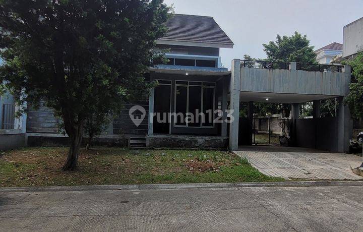 Rumah Hook Depan Hutan Pinus Dekat Pintu Tol Klaster Taman Casablanca Sentul City Bogor