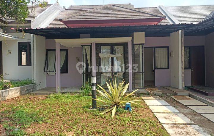 Rumah Dengan Halaman Luas di Klaster The Breeze Sentul City Bogor