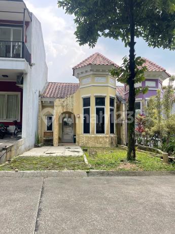Rumah Depan Hutan Pinus Paling Depan Dekat Pintu Tol Klaster Taman Casablanca Sentul City Bogor