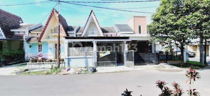 Rumah Siap Huni Murah Dekat Pintu Tol Rumah Sakit Pasar Sekolah di Taman Victoria Sentul City Bogor