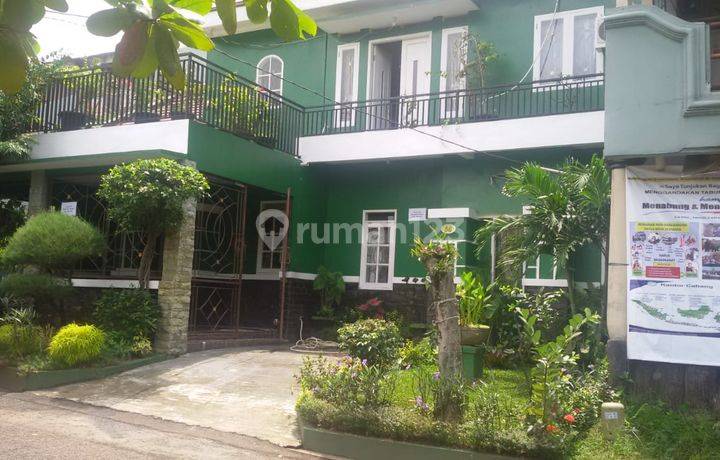 Rumah Dekat Pintu Tol Dengan Halaman Luas Di Klaster Taman Victoria 