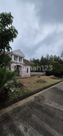 Rumah Hook Dekat Lahan Hijau Dekat Pintu Tol Klaster Taman Yunani Sentul City Bogor 
