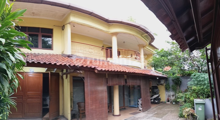 Hunian Mewah 2 Lantai Pejaten Barat Strategis & Bebas Banjir