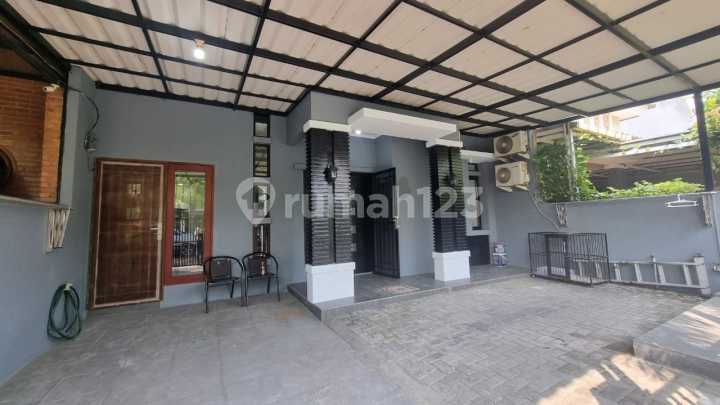 Rumah di Cluster Aralia Harapan Indah Bekasi