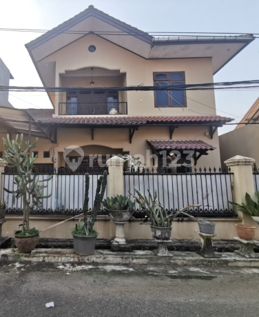 Rumah Di Komplek Kejaksaan Joglo Jakarta Barat 