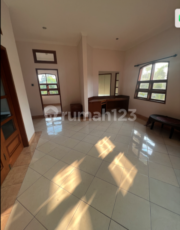 Rumah Hoek Siap Huni di Arcamanik Endah Bandung Rumah Hoek Siap Huni di Arcamanik Endah Bandung