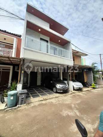 New House in Cipayung, East Jakarta