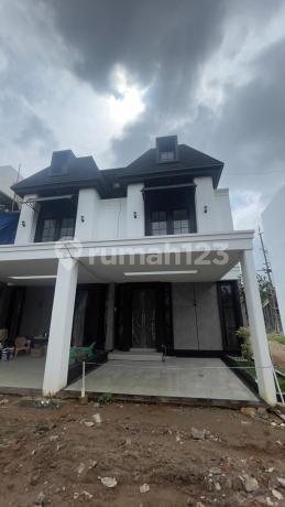 Adhigriya Lotus in Bambu Apus, East Jakarta Adhigriya Lotus in Bambu Apus, East Jakarta