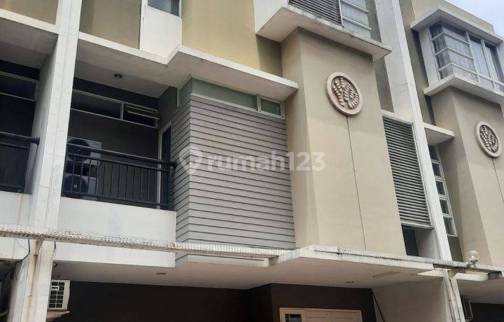 Dijual Cepat Rumah Siap Huni Minimalis di Gading Lavender , Bisa Nego