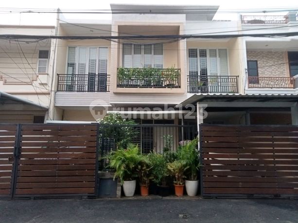 Murah !! Dijual Rumah Minimalis 9x20 Jalan 3Mbl di Gading Kirana Hadap Selatan Murah !! Dijual Rumah Minimalis 9x20 Jalan 3Mbl di Gading Kirana Hadap Selatan