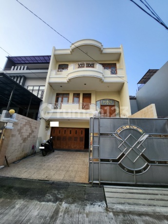Cheap!! For Sale Ex-Boarding House 8 X 17 Ready to Occupy in Kelapa Lilin, South Facing