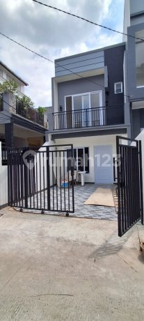 Murah!Jual Rumah Baru Minimalis Bcs Jalanan 2Mobil Murah!Jual Rumah Baru Minimalis Bcs Jalanan 2Mobil