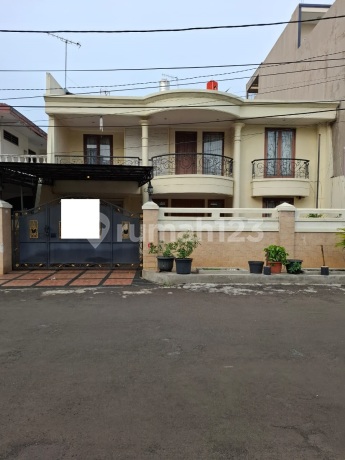 - Murah !! Dijual Rumah Siap Huni 12X20 Jalan 3 Mobil di Janur Kuning Hadap Utara - Murah !! Dijual Rumah Siap Huni 12X20 Jalan 3 Mobil di Janur Kuning Hadap Utara