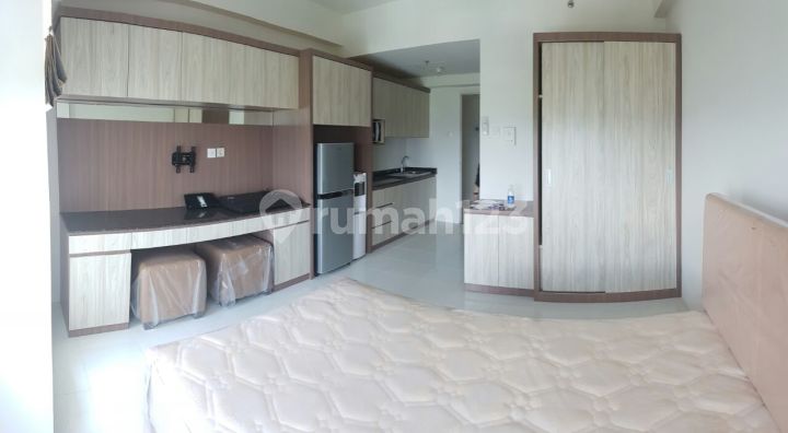 DISEWAKAN Apartemen Barkeley Uc Citraland Surabaya Lantai 18 Hadap Selatan Studio Full Furnish