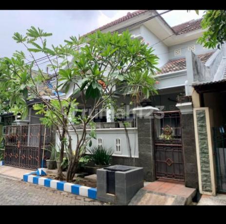 Rumah Wisma Tropodo Waru Sidoarjo 2 Lantai Hadap Selatan