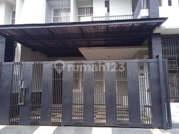 Rumah Masjid Agung Residence Surabaya 2 Lantai Hadap Timur