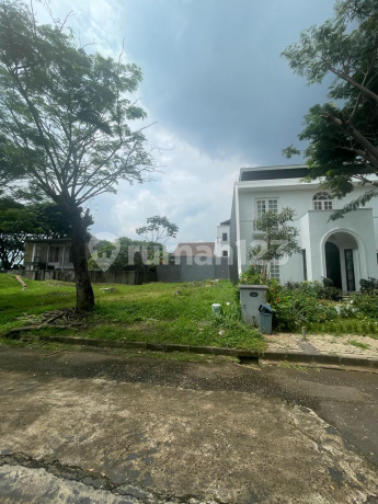 Casamora Jagakarsa Land plot along with the building