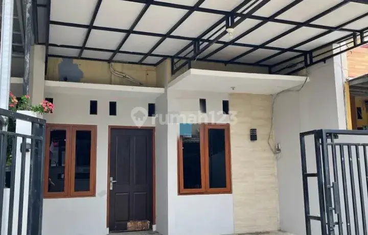 Rumah siap huni Perum Klipang Pesona Asri Residance, siap huni. Rumah di Perum Klipang Pesona Asri Residence . Sendang mulyo, Tembalang . 
Semarang Selatan. SHM Baru Unfurnished