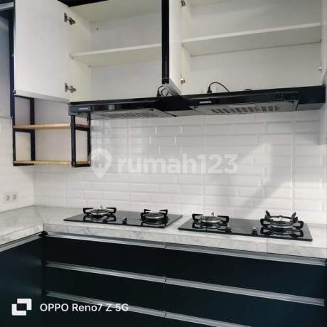 di Jl. Ry Kesambi, Gg. Kesambi Indah No. 2x, Kerobokan, Kuta Utara, Badung, Bali, Indonesia, 80361, Kerobokan Rumah Bagus SHM