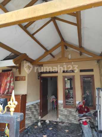 Dijual Rumah Strategis di Taman Aster Bekasi Dijual Rumah Strategis di Taman Aster Bekasi