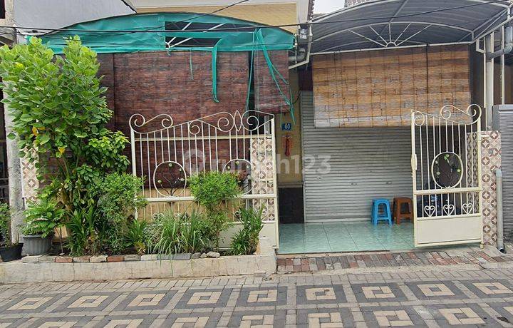 Rumah Nyaman Di Lingkungan Asri Di Graha Kebonsari Elveka Sby