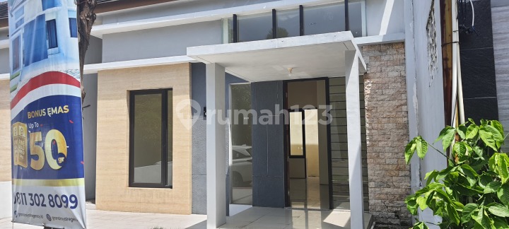 Nice House. In Grand Royal Regency, Wage, Taman, Sidoarjo Nice House. In Grand Royal Regency, Wage, Taman, Sidoarjo