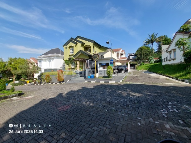 RUMAH IDAMAN DI KAWASAN ELIT Alamanda Dago Permai Tubagus Ismail Dago Bandung