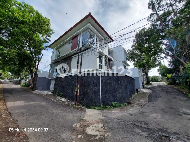 OPEN HOUSE RUMAH BARU SAYAP DAGO BANDUNG Lokasi Strategis dan Design Modern OPEN HOUSE RUMAH BARU SAYAP DAGO BANDUNG Lokasi Strategis dan Design Modern