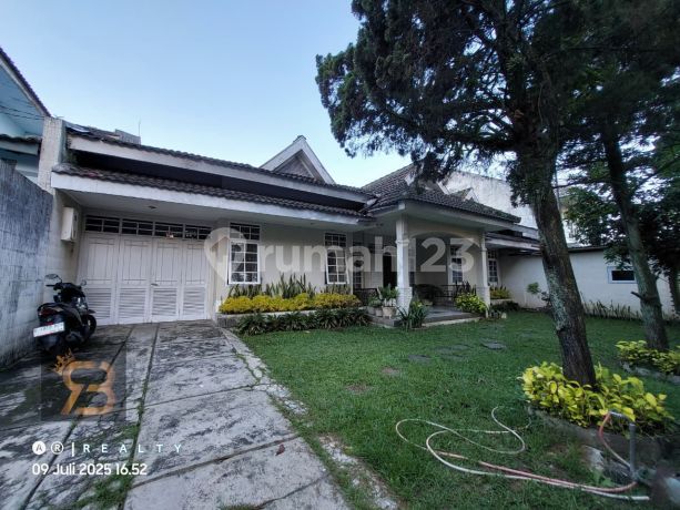 Rumah Mainroad Dekat Griya Arcamanik Bandung Lokasi Strategis Pusat Kuliner