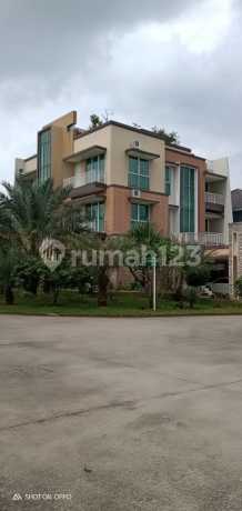 Dijual Rumah Siap Huni Posisi Hook Lokasi Dekat Pintul Tol Sentul City