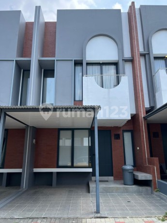 Full Furnished Rumah Freja Suites BSD City, Dekat Pintu Tol