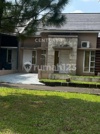 RUMAH DI POSISI JALAN UTAMA PERUMAHAN CILEBUT RESIDENCE