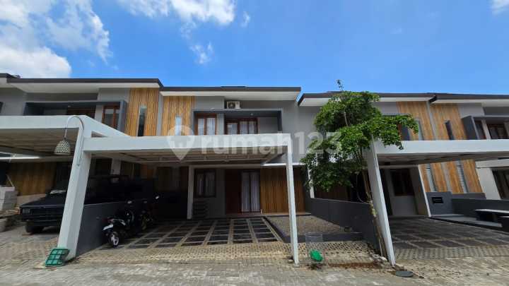 Comfortable Semi-Furnished House in Bali Garden Complex, Dago Wing, Bandung City View.
