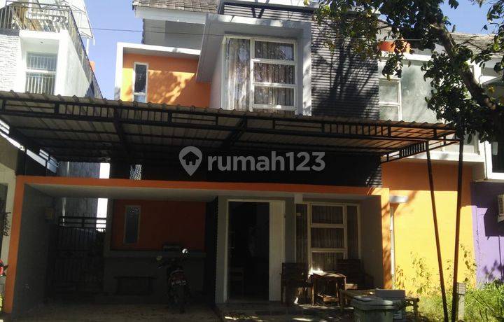 Rumah dua lantai Bukit Baruga Makassar
