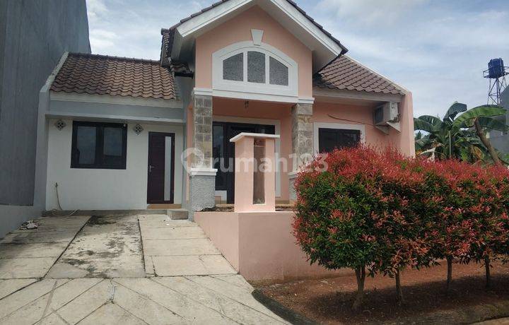 Rumah 4 Kamar di Taman Arcadia Mediterania Depok Dekat Tol