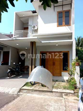 Dijual rumah di Curug Agung Tanah Baru Depok