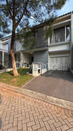 Dijual Rumah Posisi Hoek Dalam Cluster Premium Kebayoran Village Bintaro