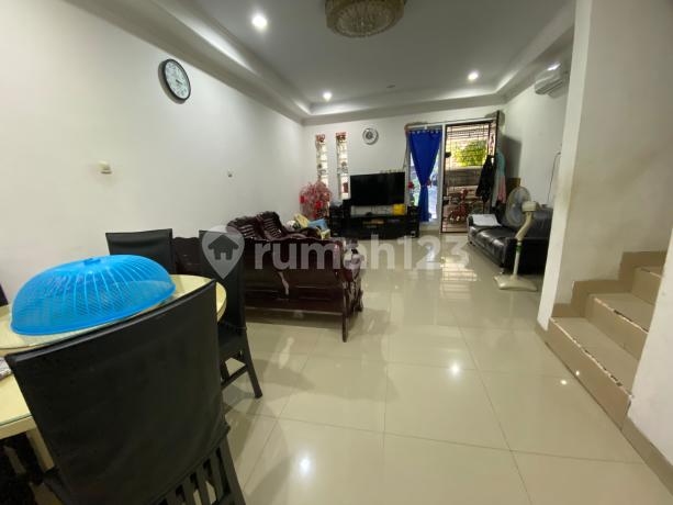 Casa Jardin Jual Cepat Siap Huni Semi Furnish Bangunan 2.5 Lantai Casa Jardin Jual Cepat Siap Huni Semi Furnish Bangunan 2.5 Lantai