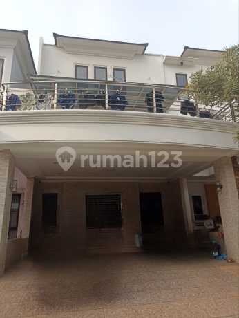 Casa Jardin Semi Furnish Full Renov 3 Lantai Full Casa Jardin Semi Furnish Full Renov 3 Lantai Full