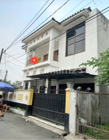 Rumah  Hook 2 Lantai di Komplek BDN Jatiwaringin – Strategis!