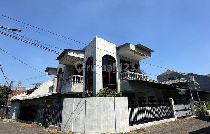 Dijual Rumah Hook Klasik Bendul Merisi Permai Dekat Plaza Marina