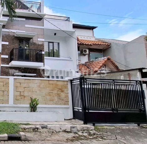 For Sale House in Babatan Pratama West Surabaya