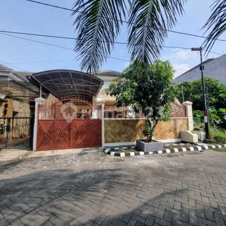 Dijual Rumah Wiyung Permata Safira Lidah Wetan Posisi Jalan Utama