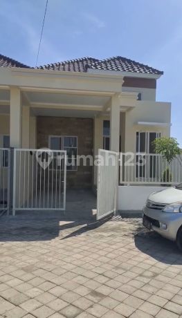 Dijual Rumah Di Bumi Wonorejo Bagus Terawat Surabaya Timur Dijual Rumah Di Bumi Wonorejo Bagus Terawat Surabaya Timur